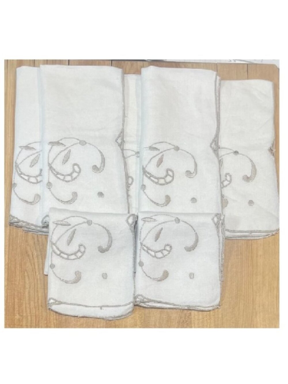 Vintage Table Fabric Embroidered Floral Napkins (7)